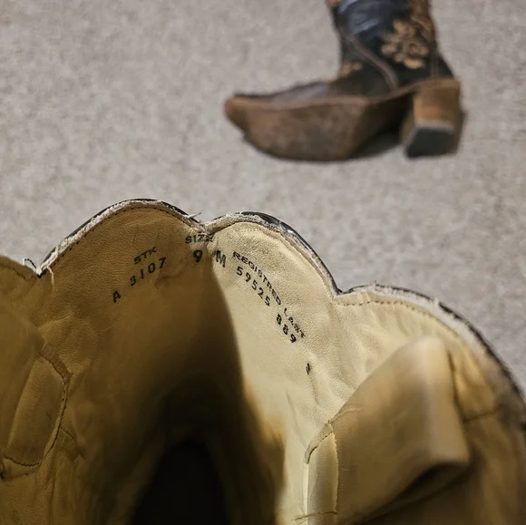 Corral boots - Picture 4 of 4